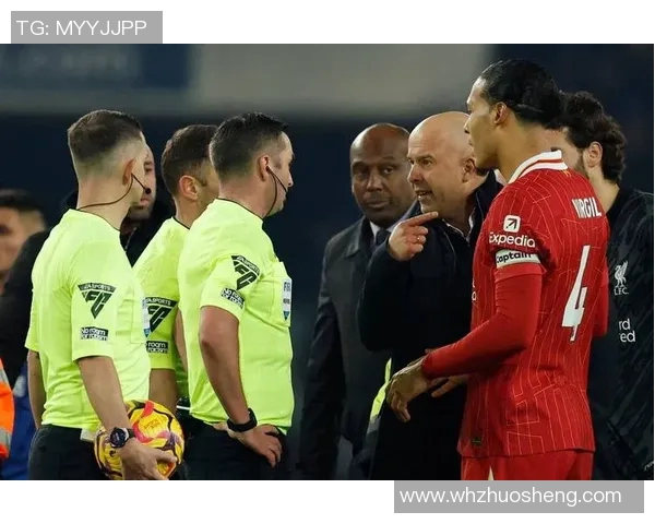 当红足球球星怒失冷静赛场冲突升级最终被红牌驱逐